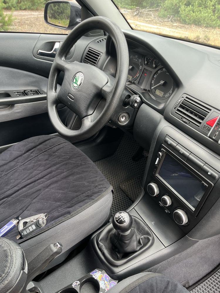 Skoda Octavia Tour a4