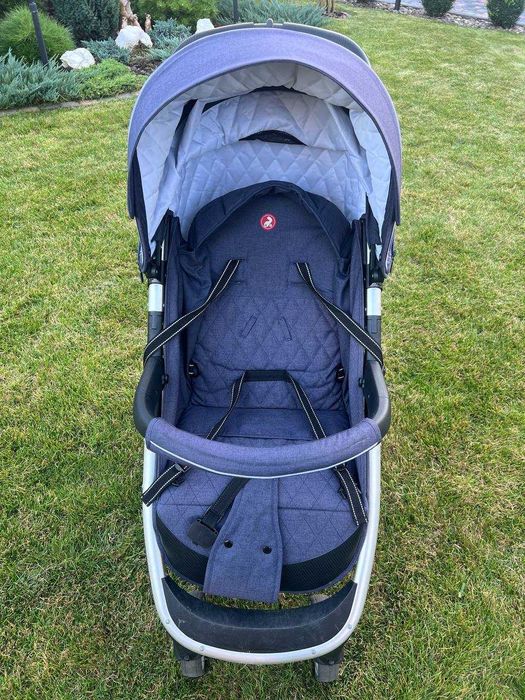 Коляска прогулянкова (прогулочная) Carello Bravo