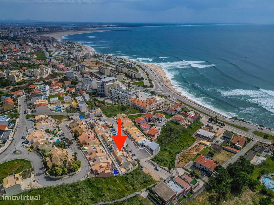 Moradia T3+4 com vistas panorâmicas de mar, a 200m da praia do Cabo Mo