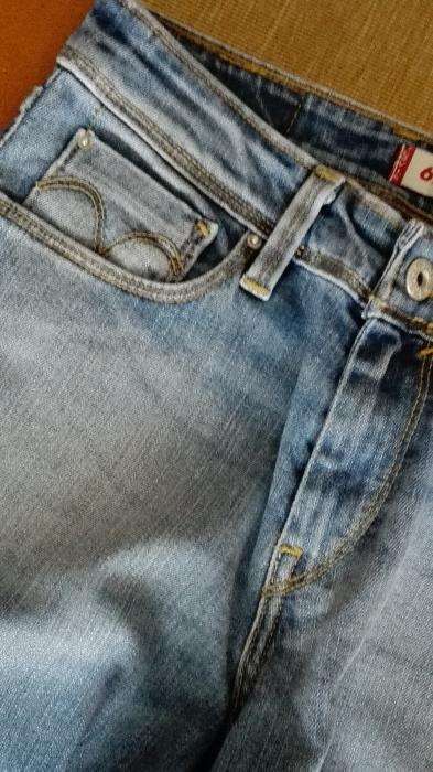 Jeans Levis  perna direita