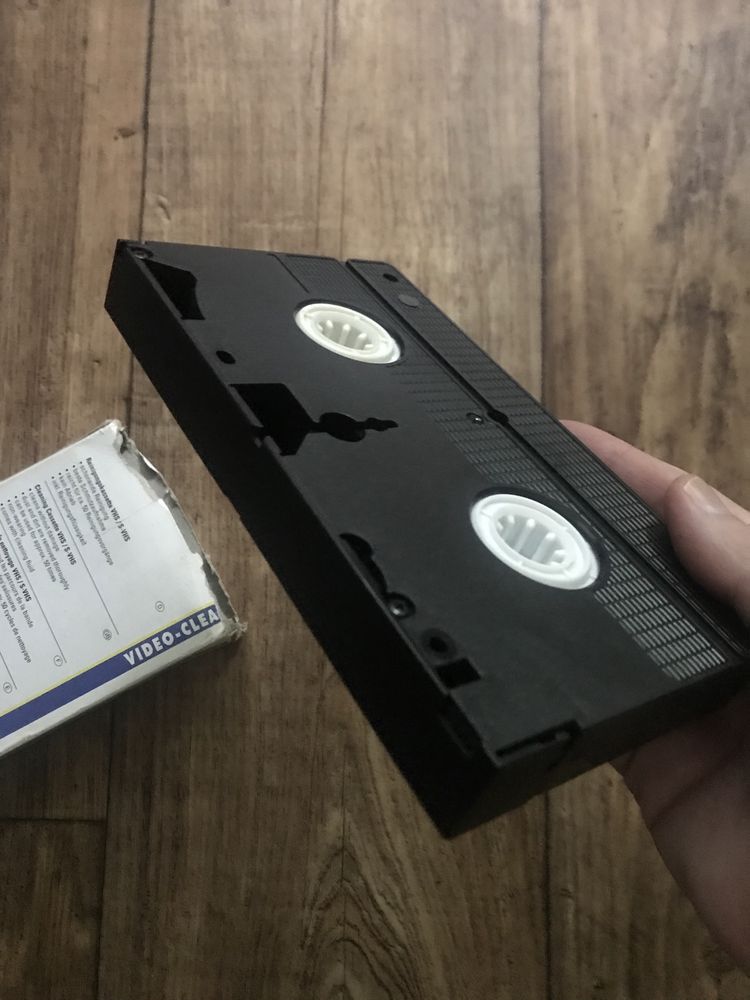 Очиститель для видеокассет HAMA Reinigungskassette vhs/s-vhs 44728