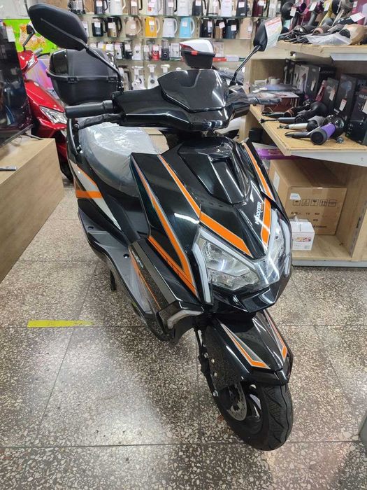 Електроскутери та електромотоцикли