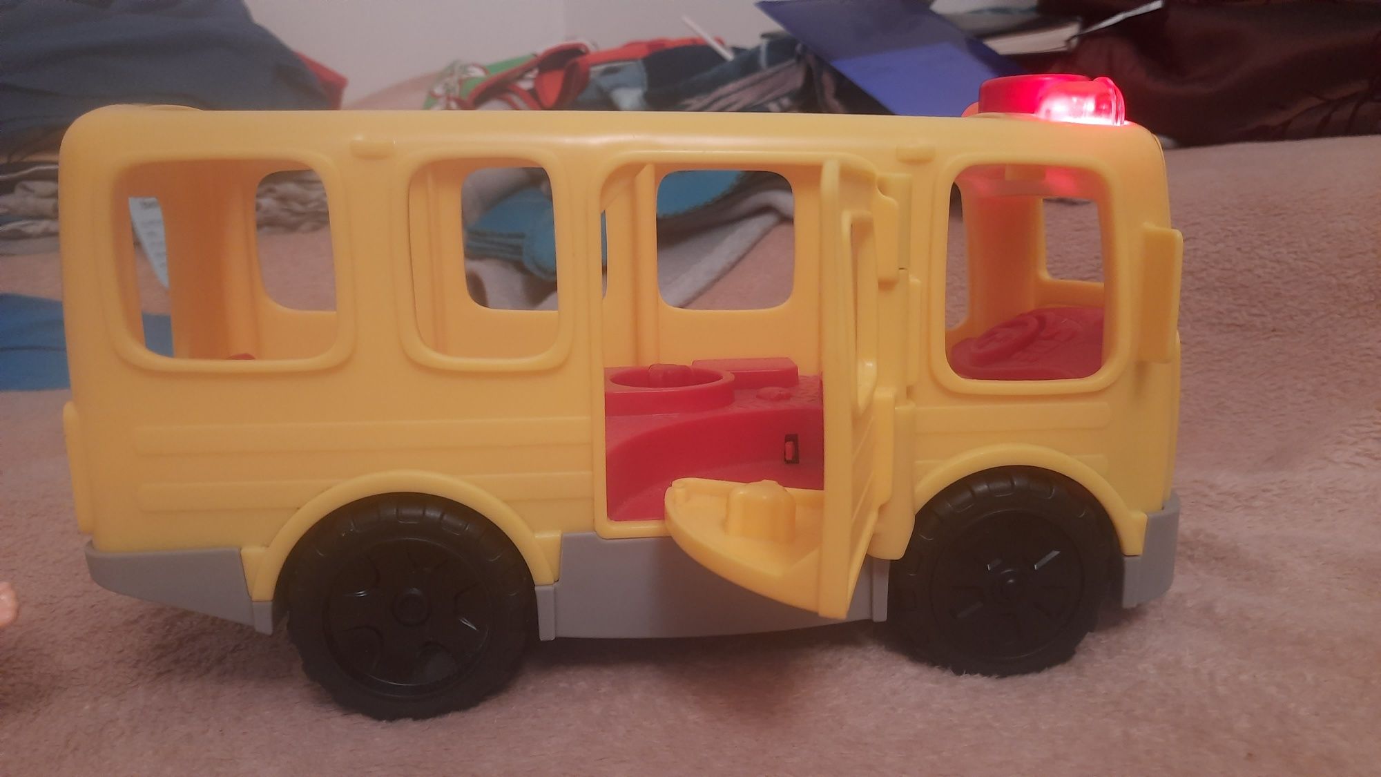 Autobus Małego Odkrywcy Little People, zabawka Fisher Price