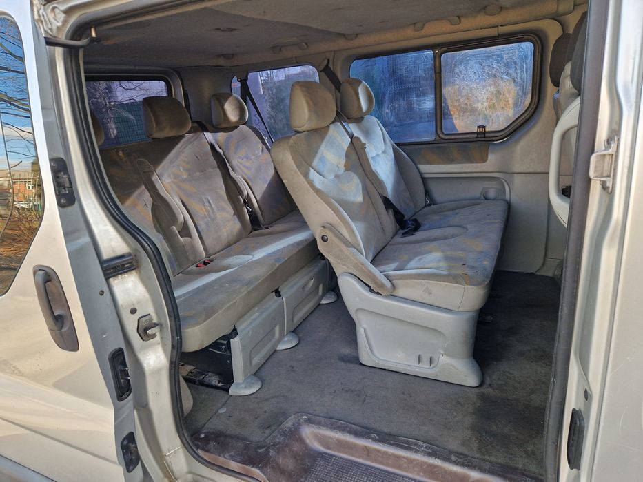 Renault Trafic 2.5 DCI 8 osób !