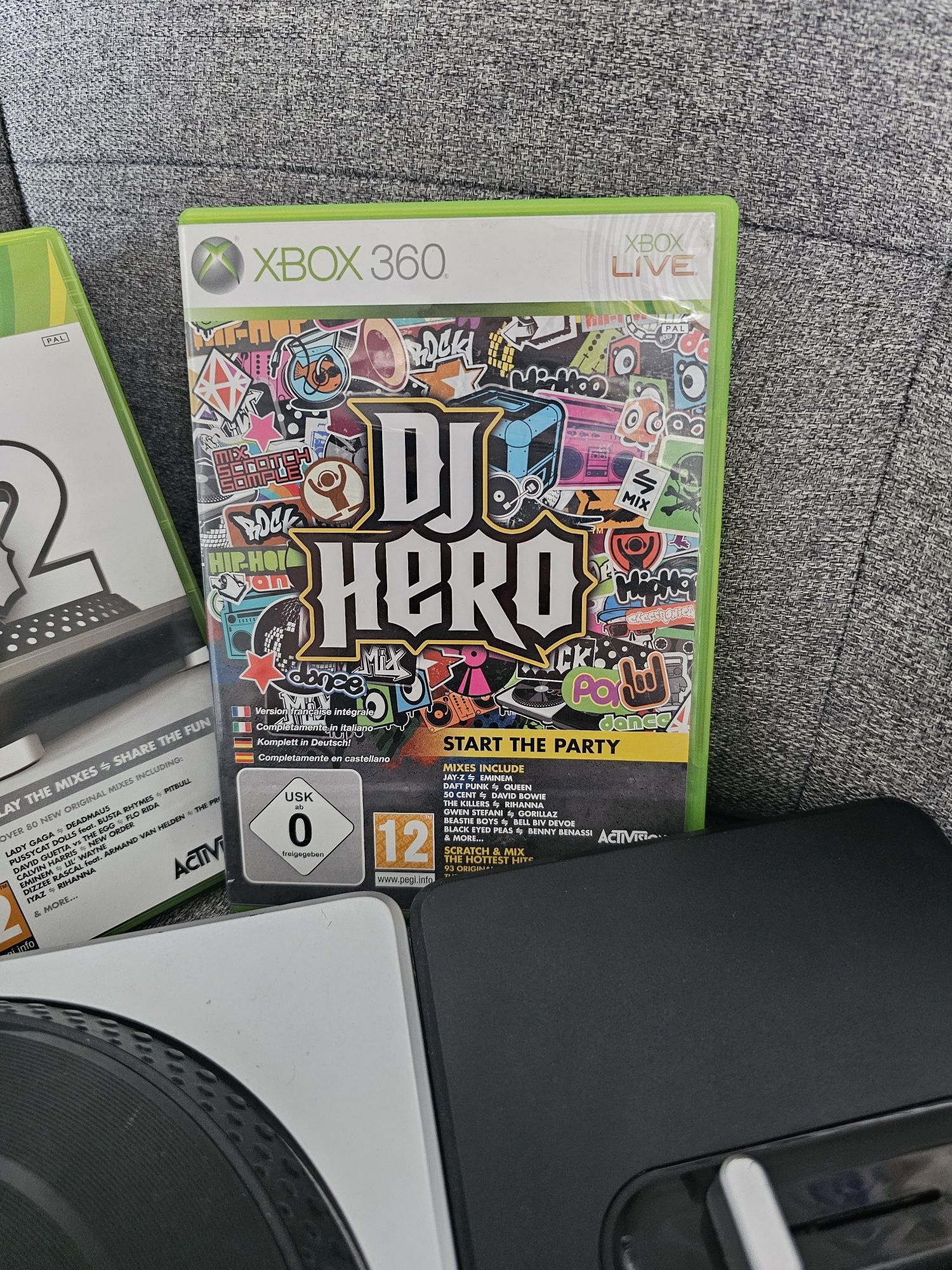 Konsola DJ Hero Xbox 360 + dwie gry w zestawie