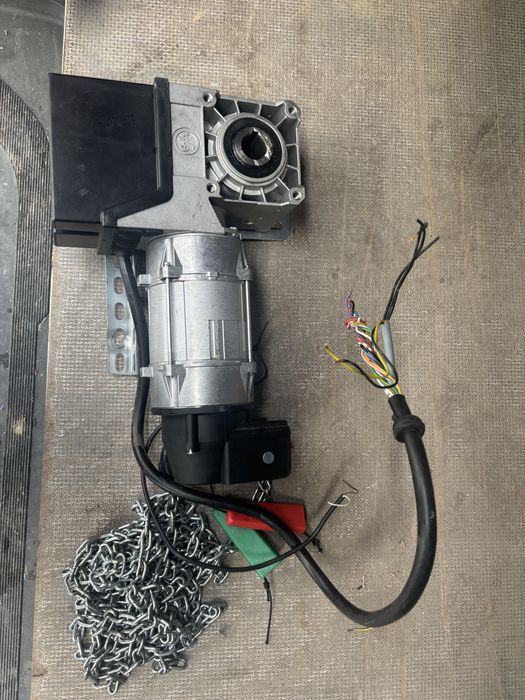 Silnik,naped do bramy przemyslowej GFA