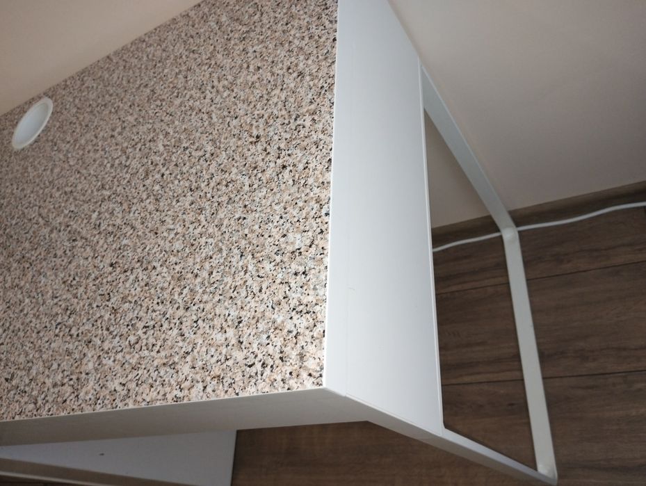 Biurko z krzesłem obrotowym IKEA