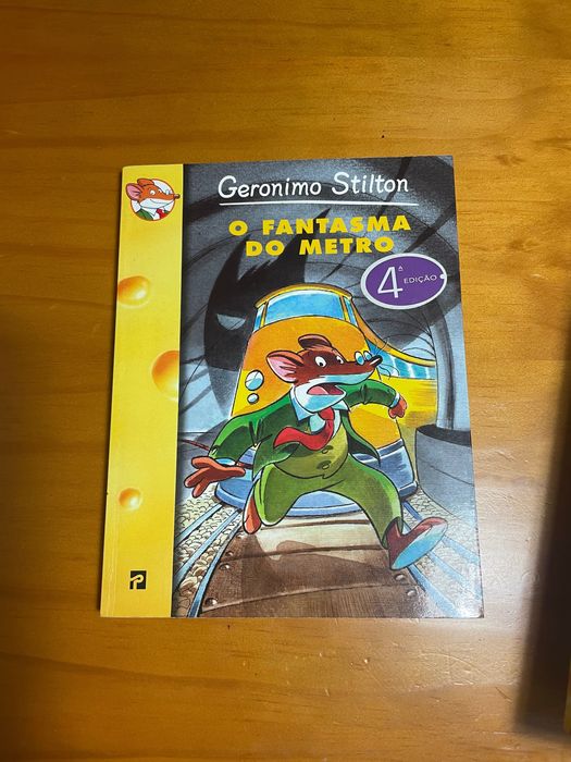 8 livros da coleção Geronimo Stilton