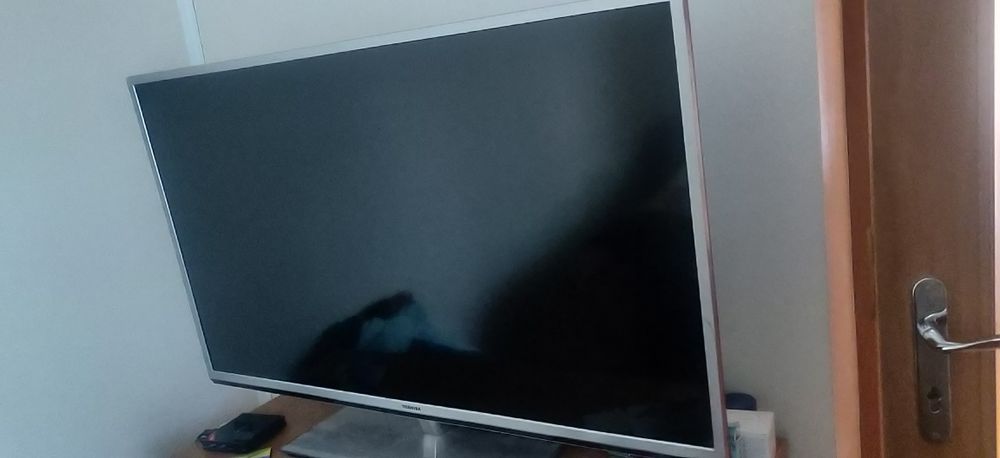 Телевізор Toshiba 46UL985