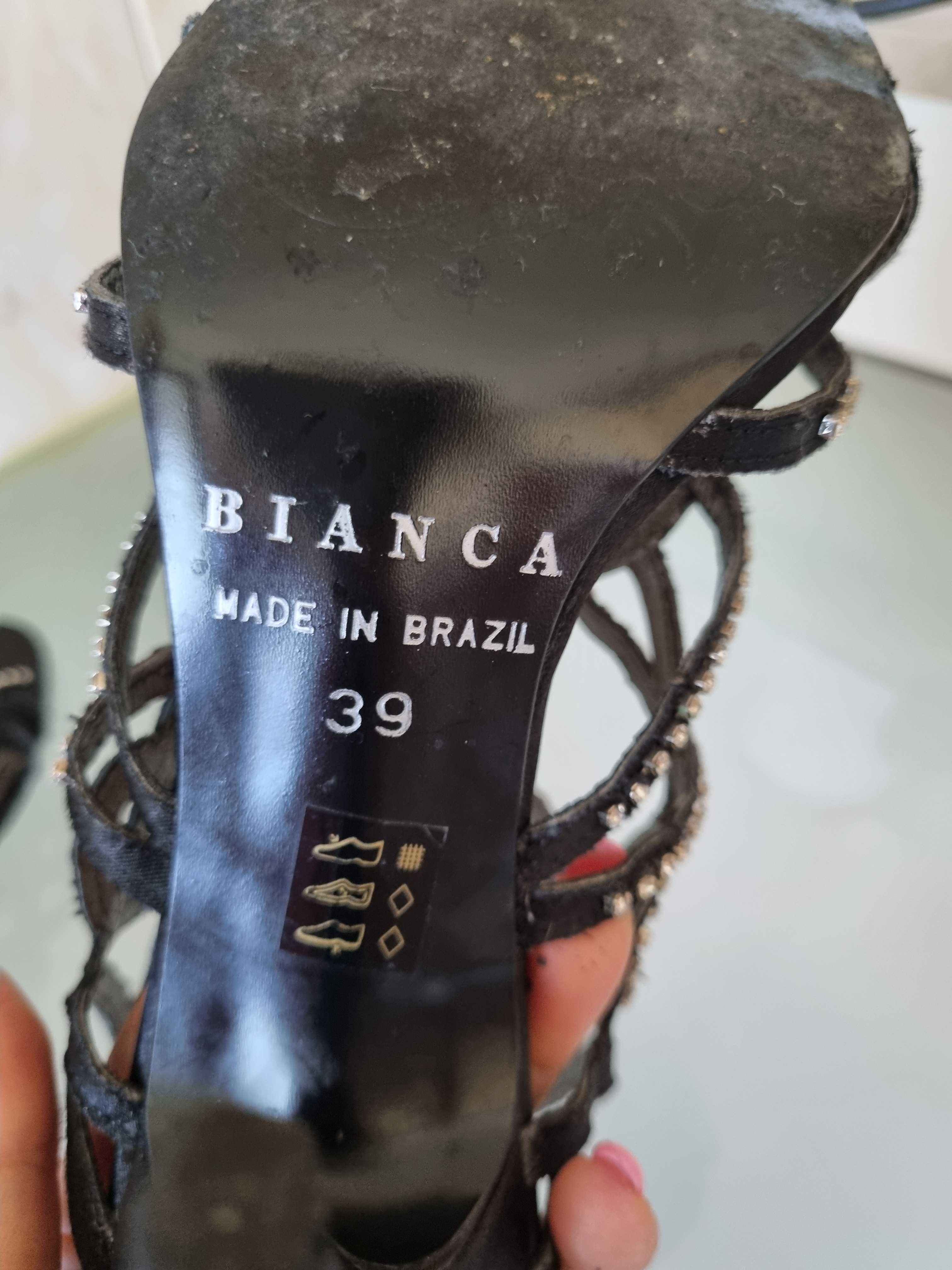 Sandálias com brilhantes - Buanca T.38