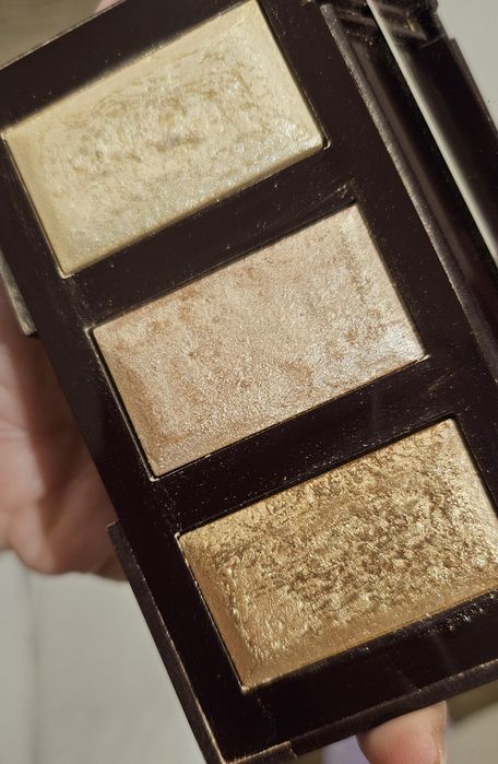 Charlotte tilbury bar of gold trio paletka rozświetlaczy