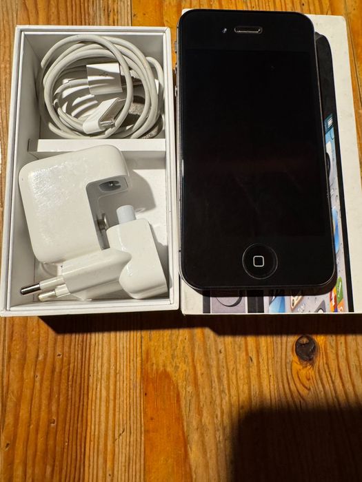 iPhone 4s stan idealny. Komplet