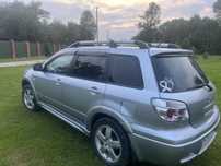 Mitsubishi outlender 1.   2008рік