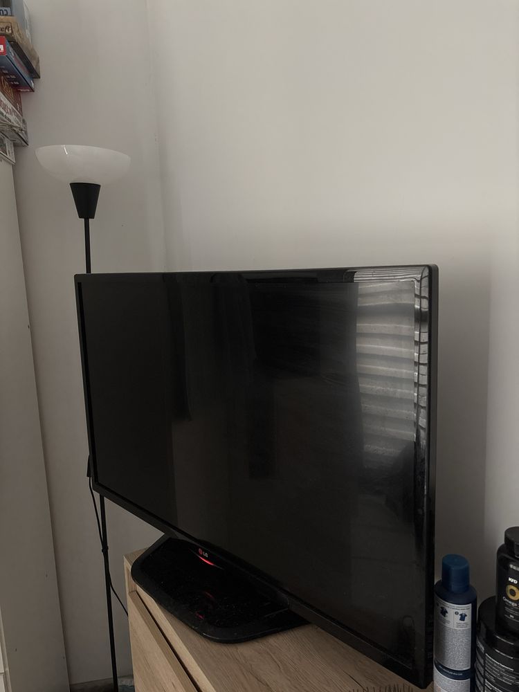 Telewizor LG, uszkodony