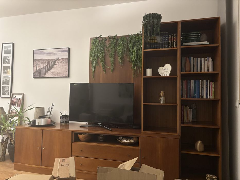 Movel aparador com prateleiras