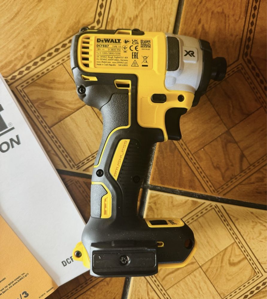 Nowa Zakrętarka udarowa DeWalt DCF887N pełna gwarancja