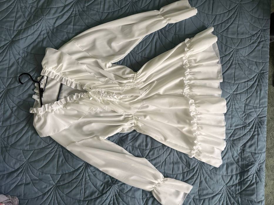 Продам білу сукню