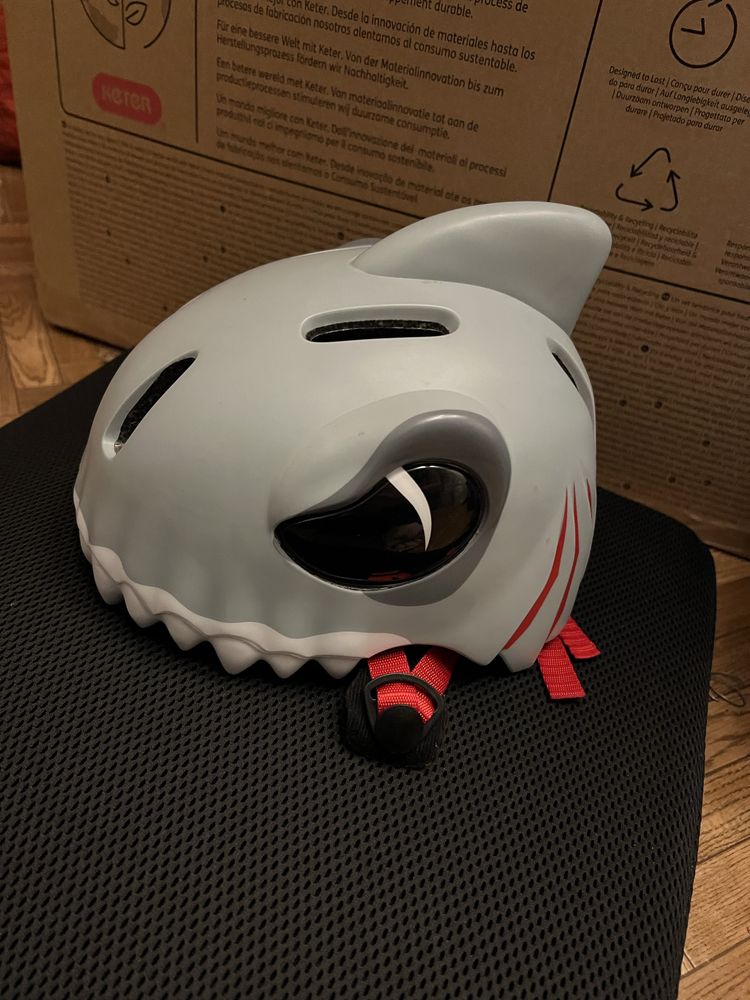 Kask dziecięcy crazy safety rekin white shark cs6