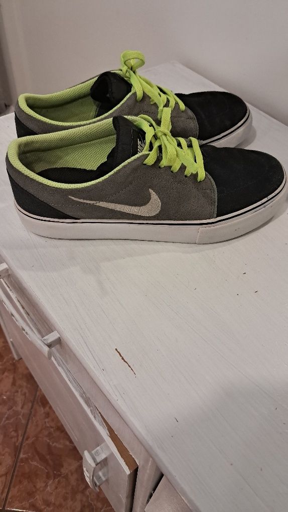 Tenisówki Nike rozmiar 36