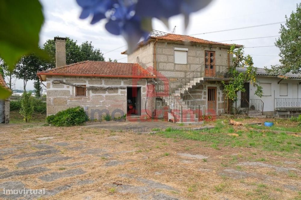 Quintinha T5 para Restauro em Lordelo, Guimarães