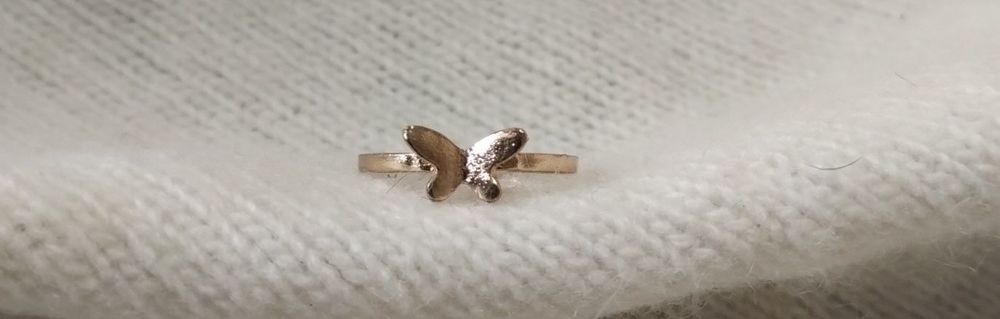 Каблучка стильна гарна