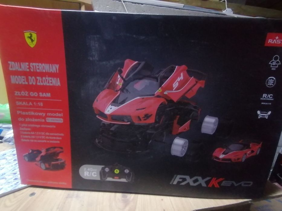 Samochód nowy zdalnie sterowany do złożenia.