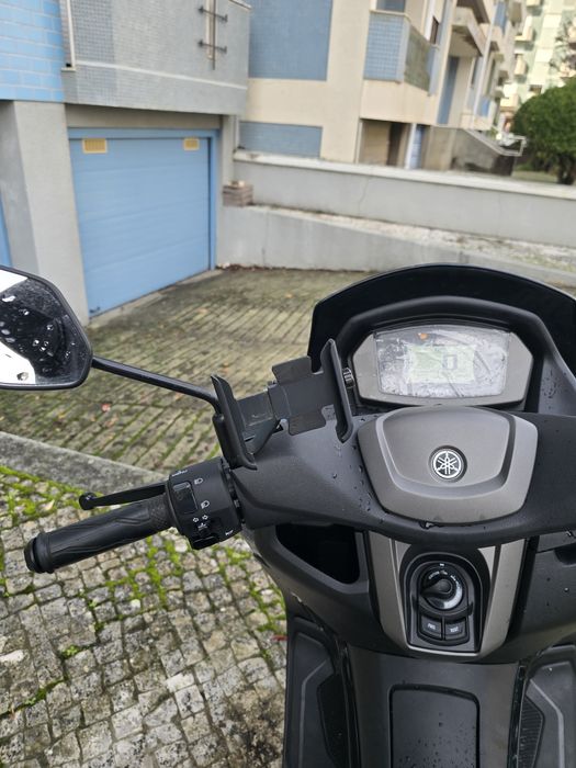 Yamaha nmax 125 como nova