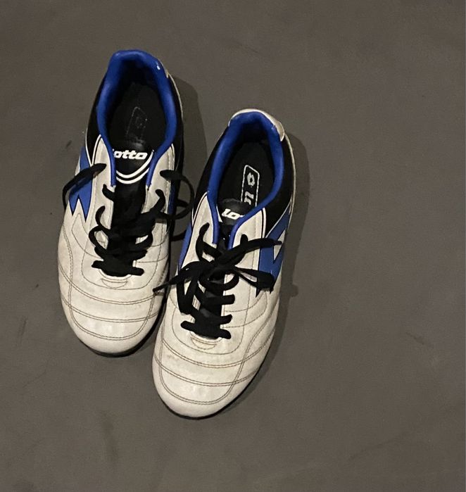 Chuteiras lotto 37 como novas