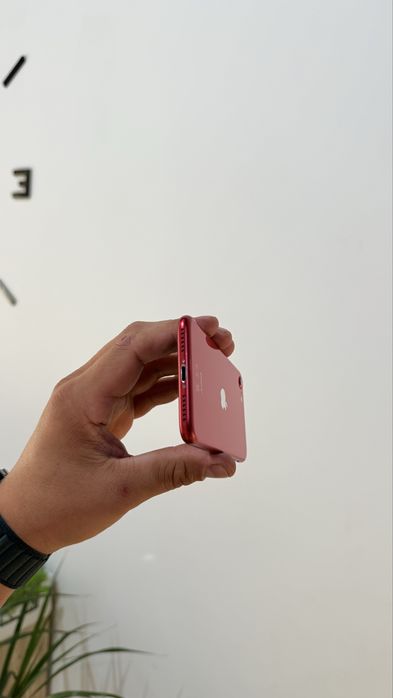 Iphone SE 2 64 Gb Red акб 100%