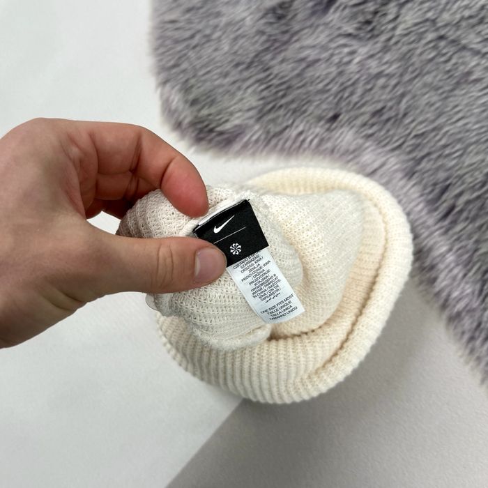 Нова шапка Nike Beanie Стандарт розмір 00139