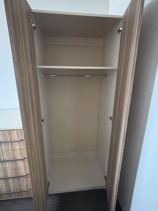 Zestaw szafa + kompoda 4szuflady z płyty wiórowej 18mm wenge jasne/zeb