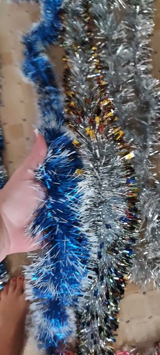 Продаю игрушки на дождик мишуру на елку