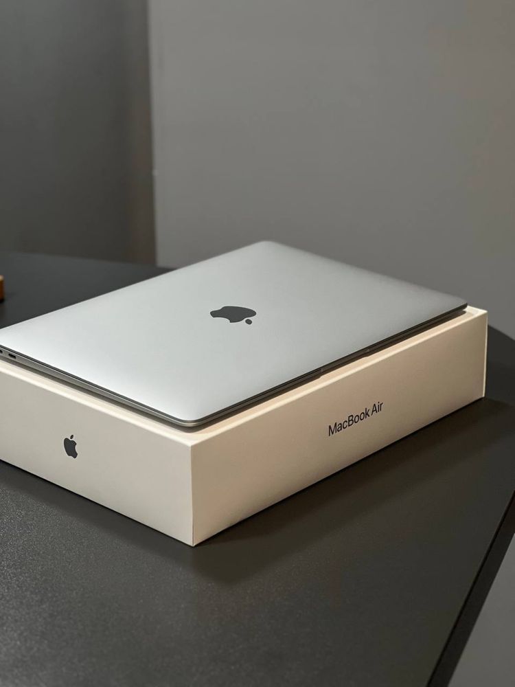 MacBook Air M1 256gb Silver  2020