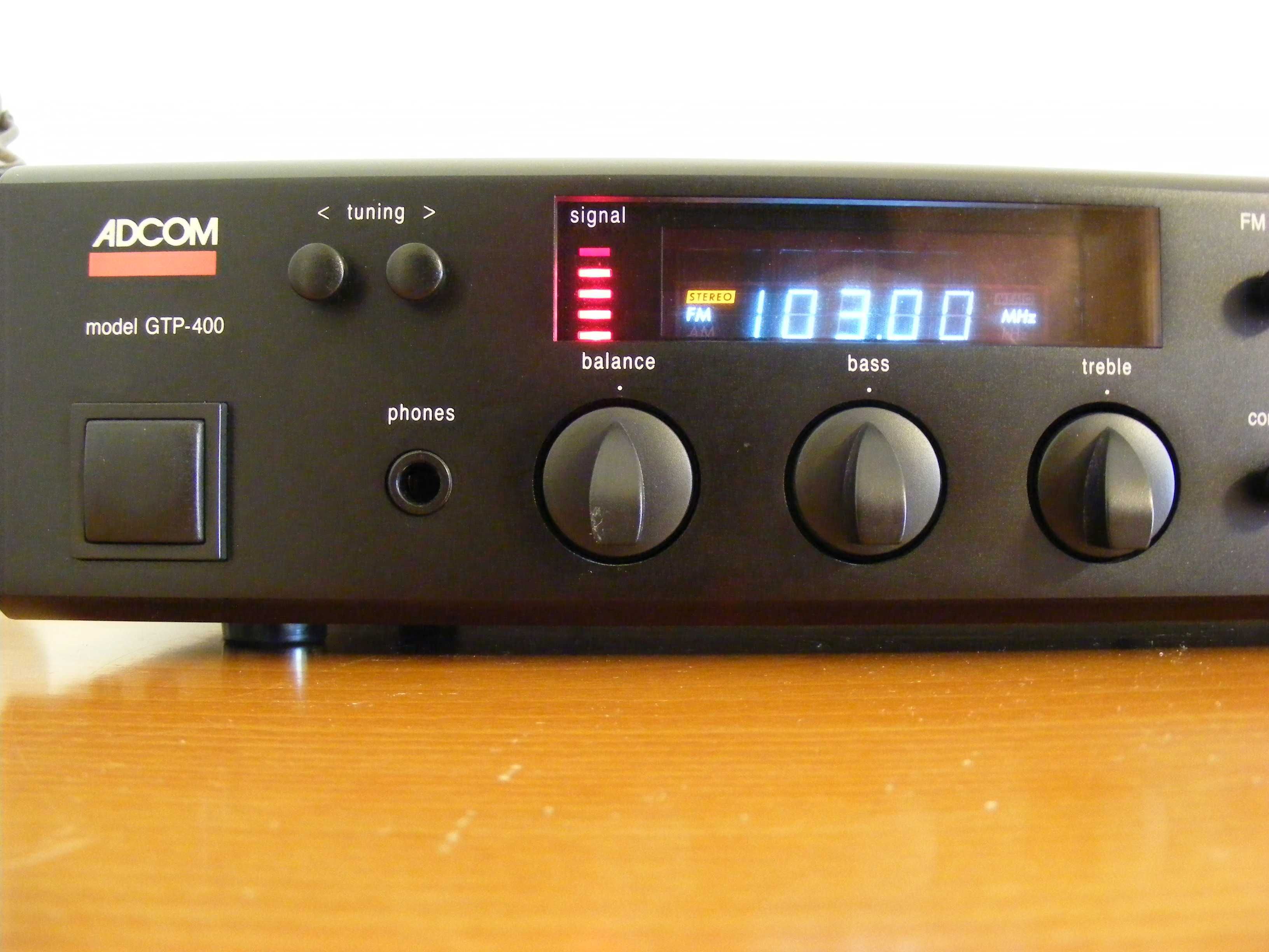 Pré Amplificador com Tuner Adcom GTP 400