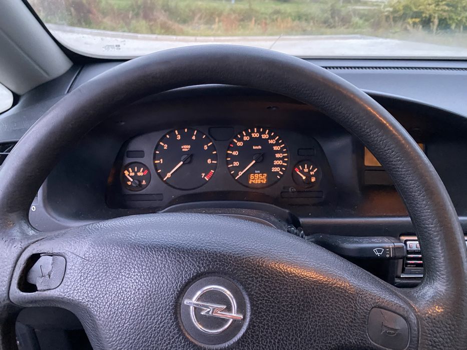 Opel Zafira 1.6 101KM  7-osobowy 2 letni gaz 2 własciciel