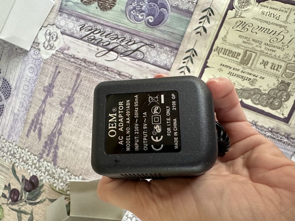 Источник питания, блок питания переменного тока 9V, 1A