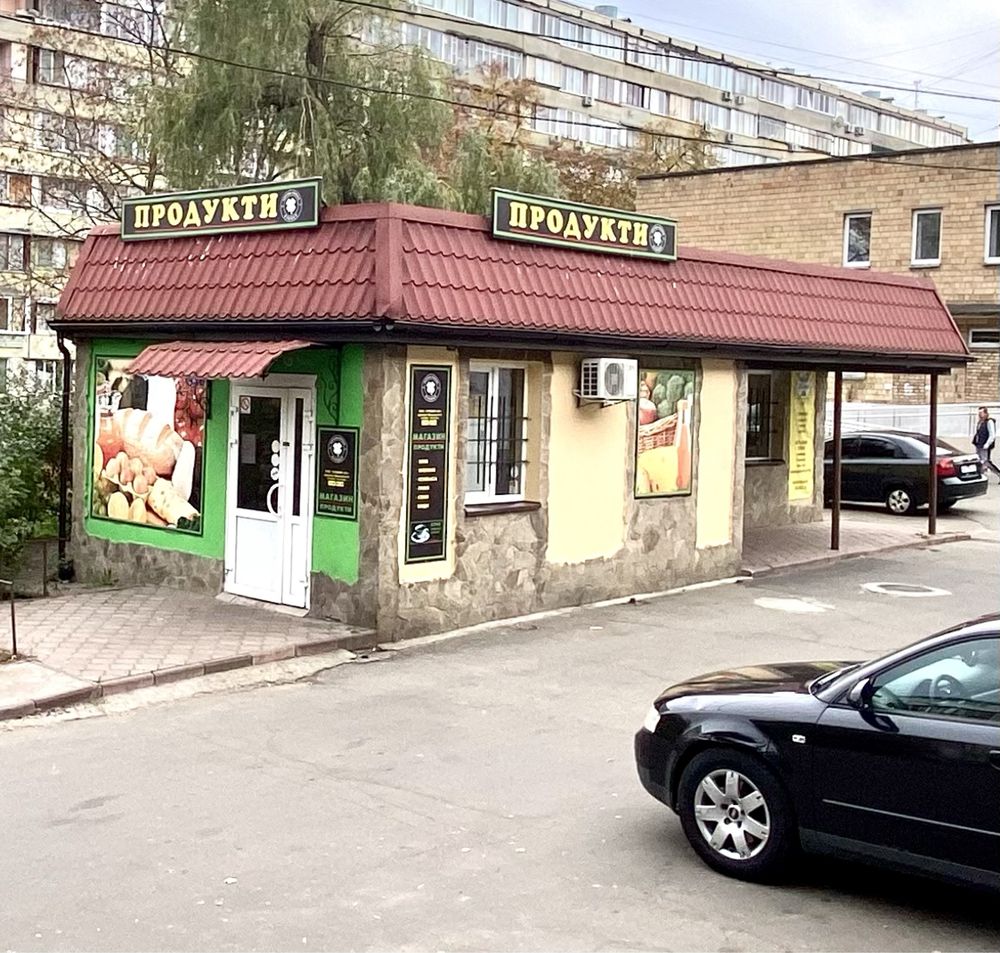 Продам отдельно стоящее здание 72,5 м.кв,  Киев, Минский проспект.