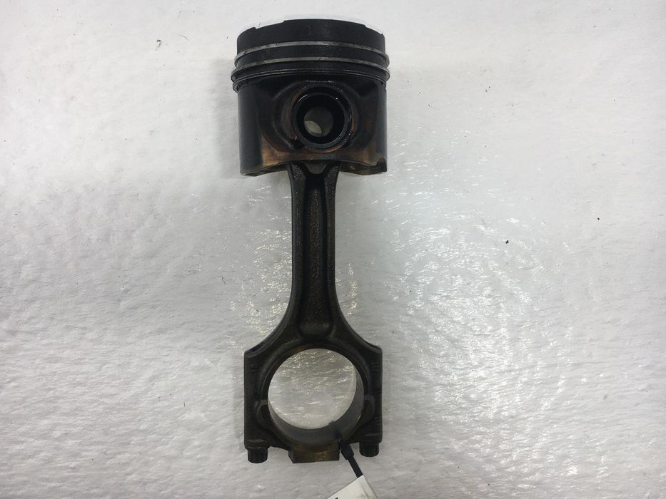 Шатун VOLVO XC60 2008-2013 (з поршнем, для двигуна D5244T) 31339269