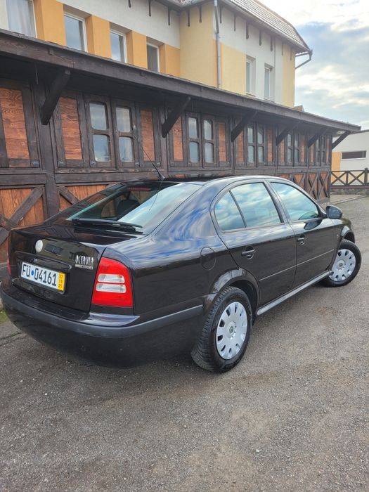 Oktavia Tour Свіжопригнана