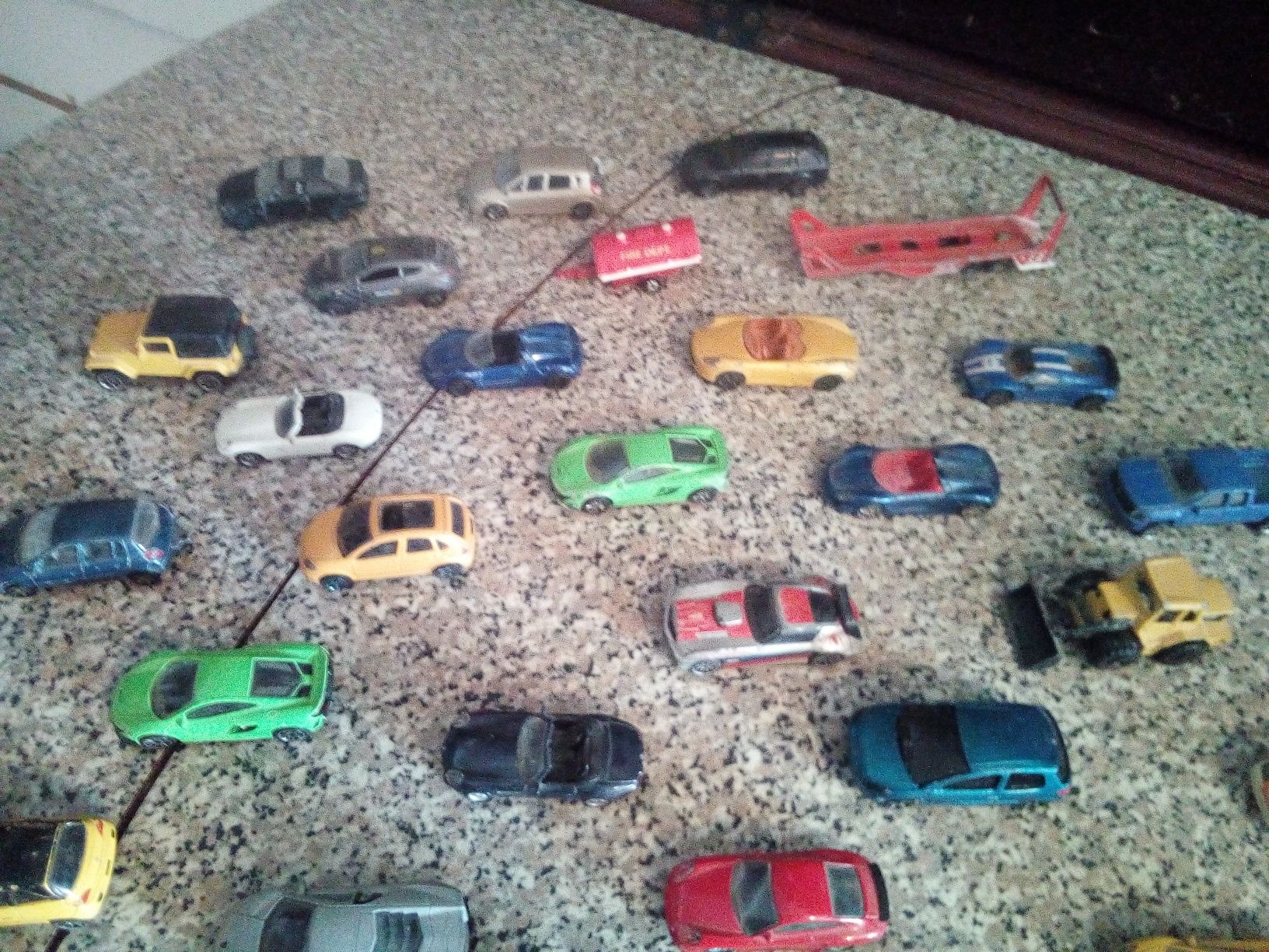 Conjunto de 30 Carrinhos Majorette Diversos