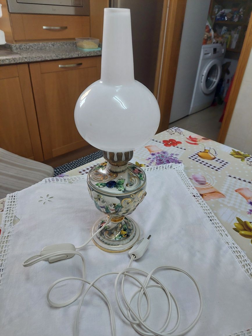 Vendo candeeiro de mesa de cabeceira