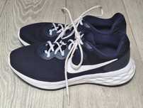 Nike Revolution 6