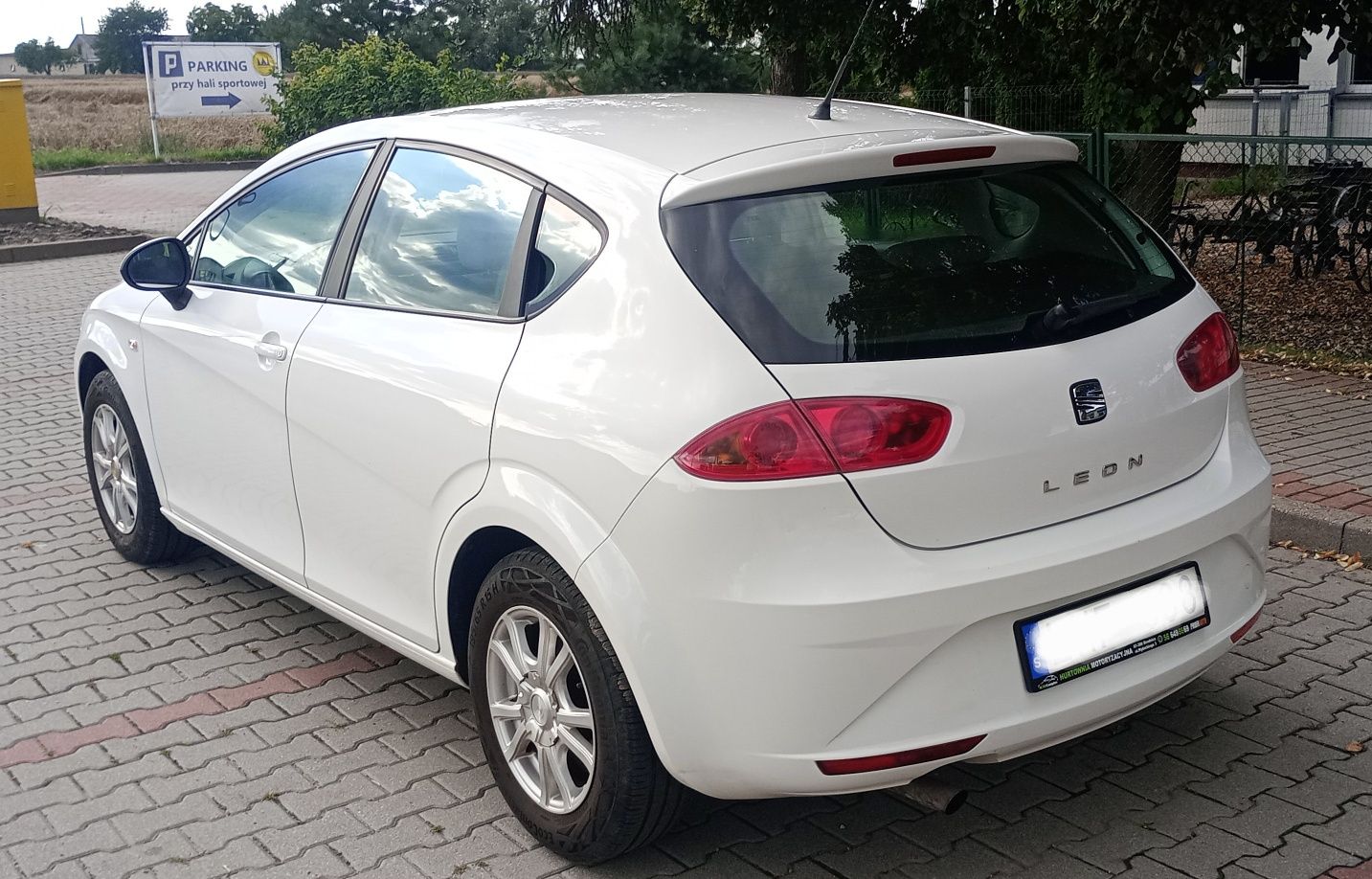 Seat Leon 2 II 1,6 MPI klima alu grzane fotele super stan