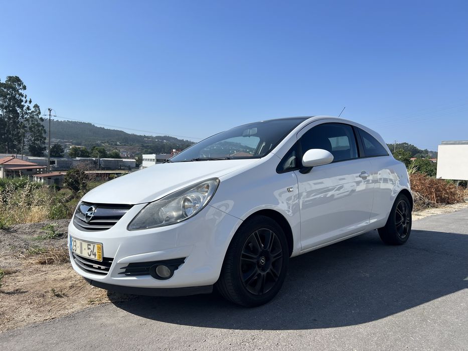 Opel corsa 1.2 black edition 80cv