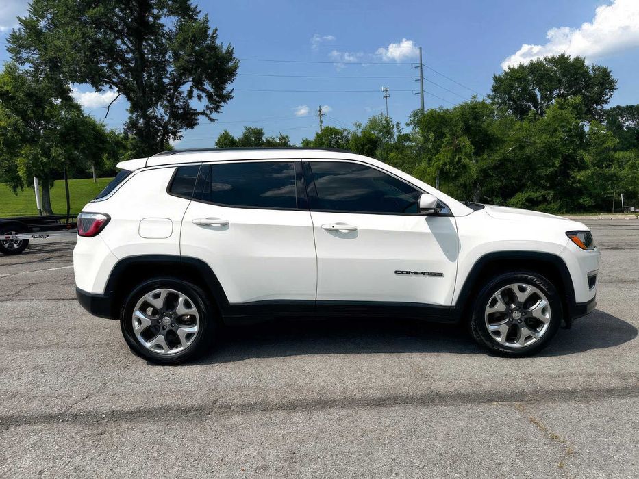 Jeep Compass      2021