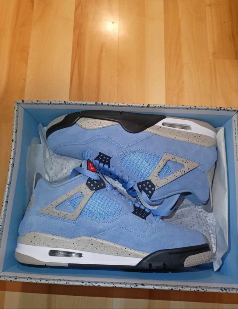 Air Jordan 4 University Blue 44