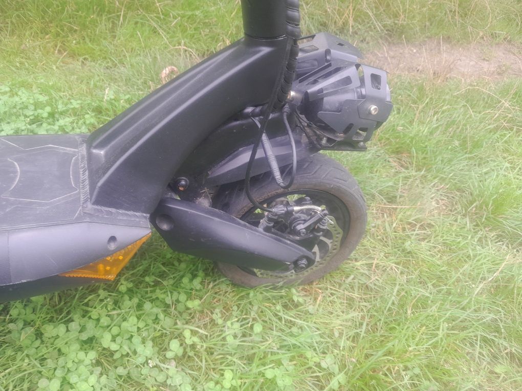 Hulajnoga ruptor r3v3