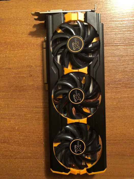 Radeon r9 290 4gb 512bit