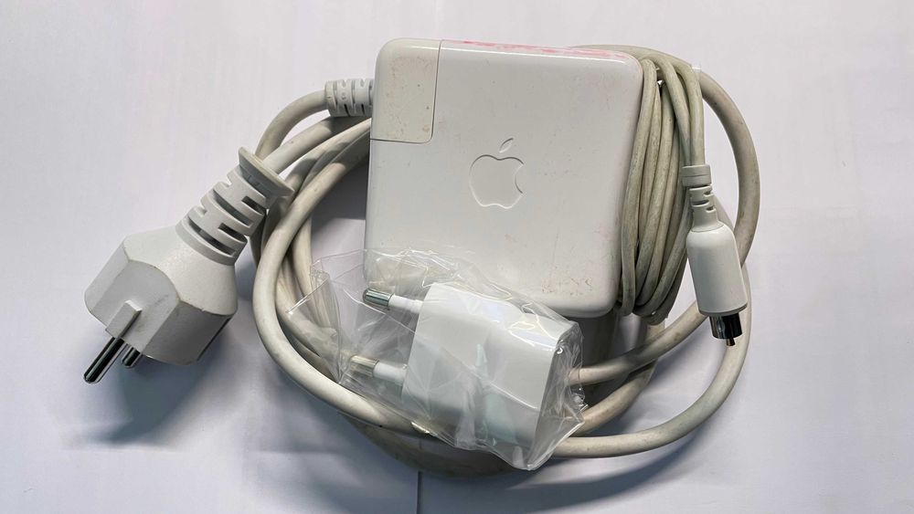 Fontes de alimentação originais Apple para MacBooks e Mac mini