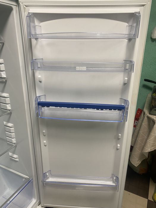 Холодильник snaige